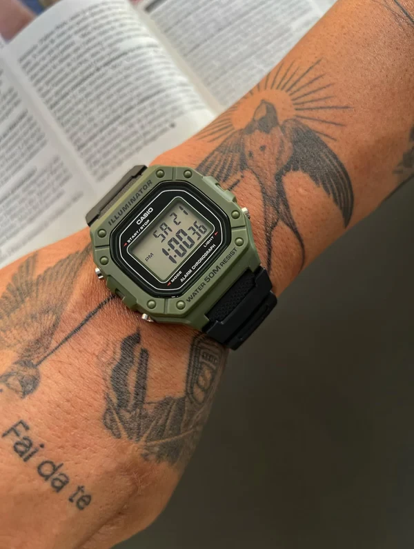 Orë dore Casio W-218H-3AV, e zezë/gjelbër