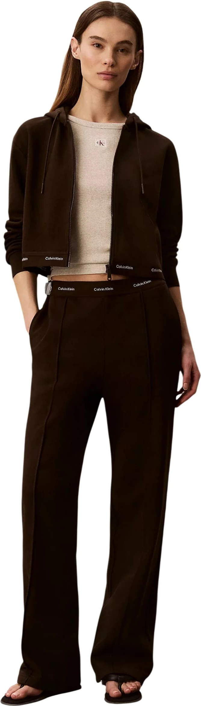 Pantallona sportive për femra Calvin Klein Jeans LV047G253G, kafe [Madhësia: S]