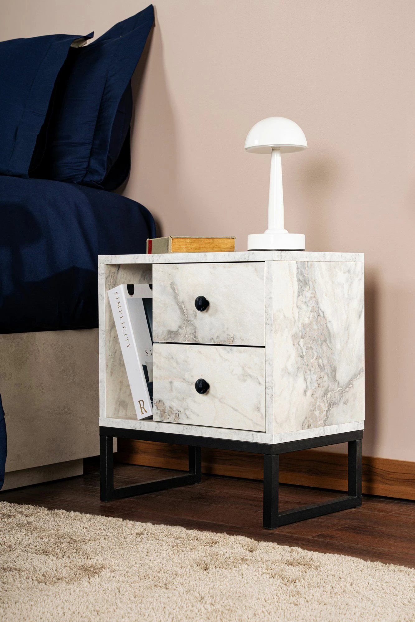 Komodinë Nordure, Freesia Marble, e zezë