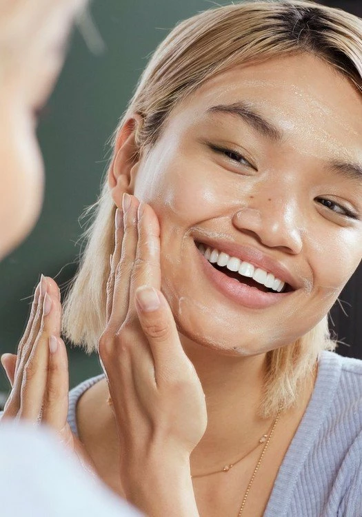 Vitamin C - Pastrues për Fytyrë me Shkëlqim 100 ML