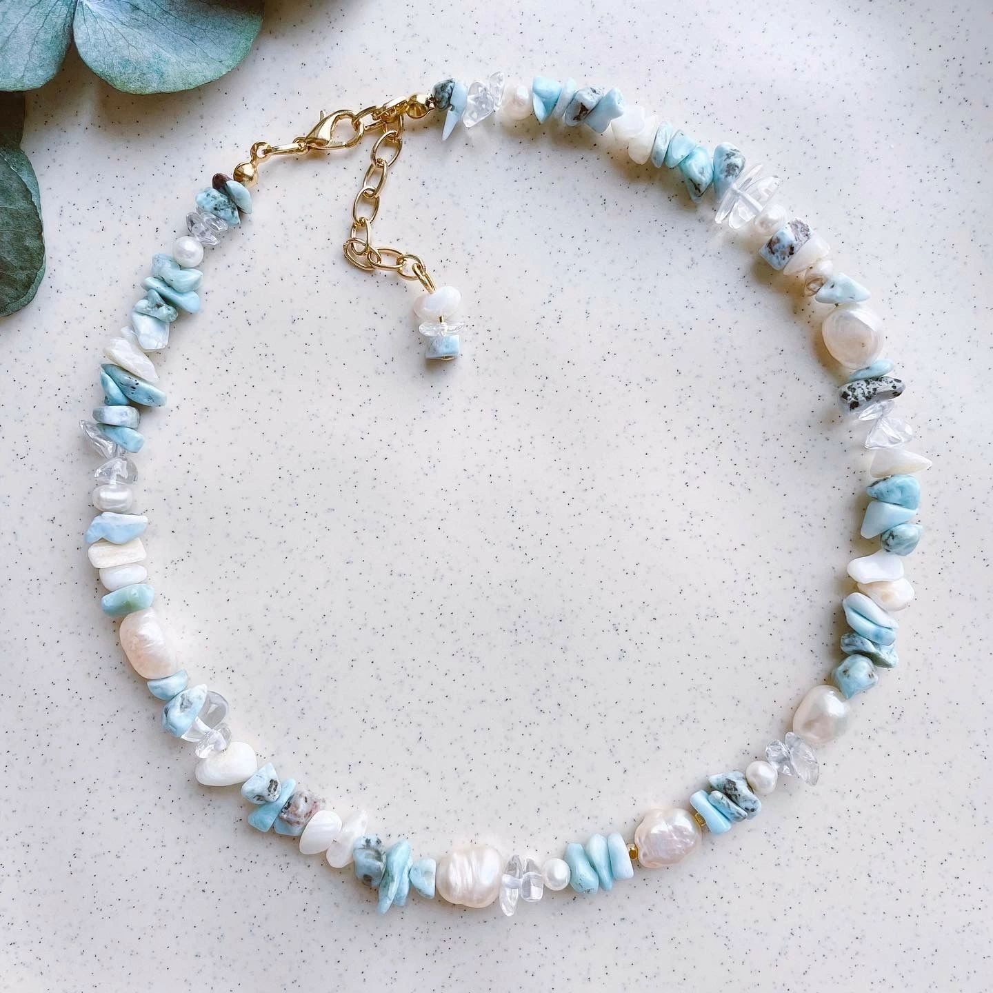 Varëse Jumeon, larimar, shumëngjyrëshe