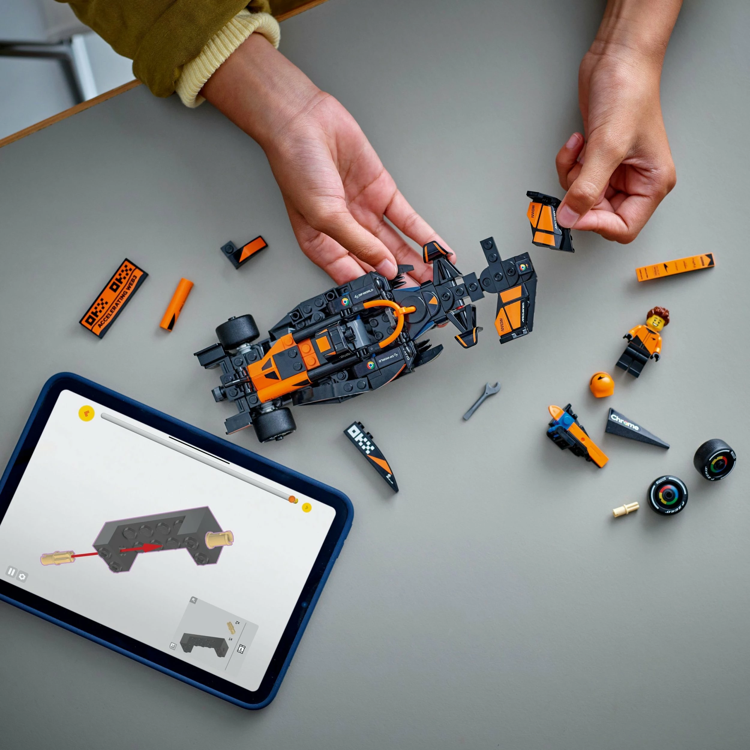 Set LEGO Speed Champions McLaren F1 Car MCL38 77251, 269 pjesë