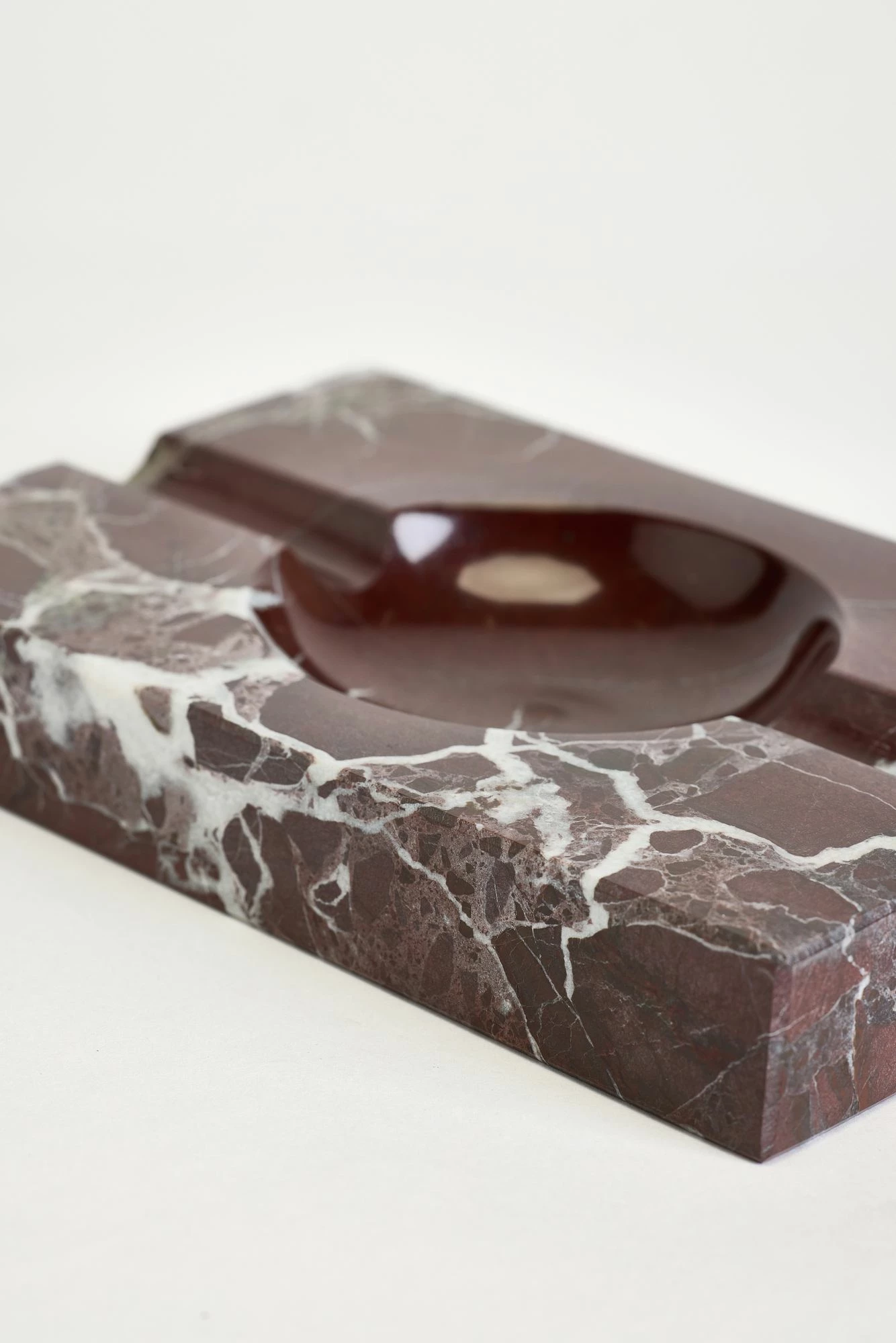 Tabak mermeri Rosso Levanto, ngjyrë burgundy, drejtkëndësh, Evila Originals