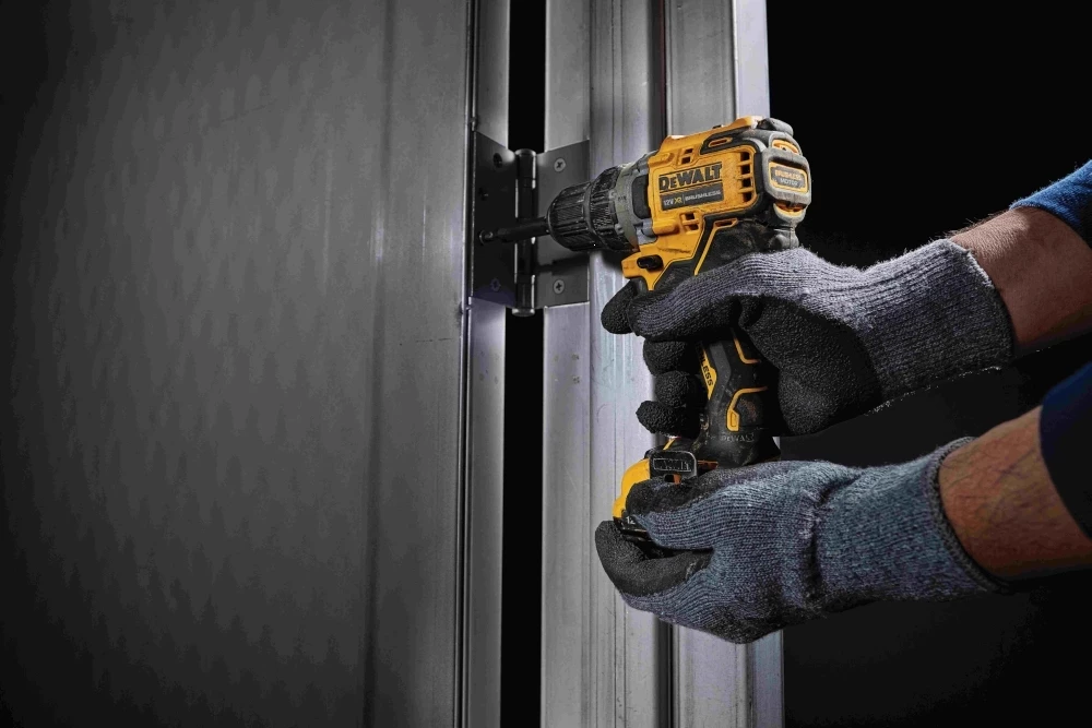 Trapan/vidhosës kompakt DeWalt DCD701D2 12V 2.0Ah, 2x bateri, karikues DCB112, TSTAK