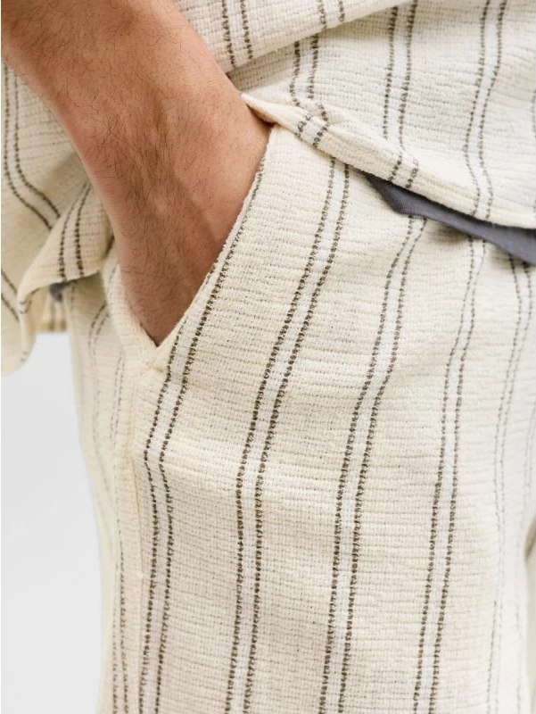 Shorce për meshkuj Jack&Jones JPSTJAIDEN COBA STRIPE JOG SHORTS 12274413, me vija të bardha [Madhësia: L]