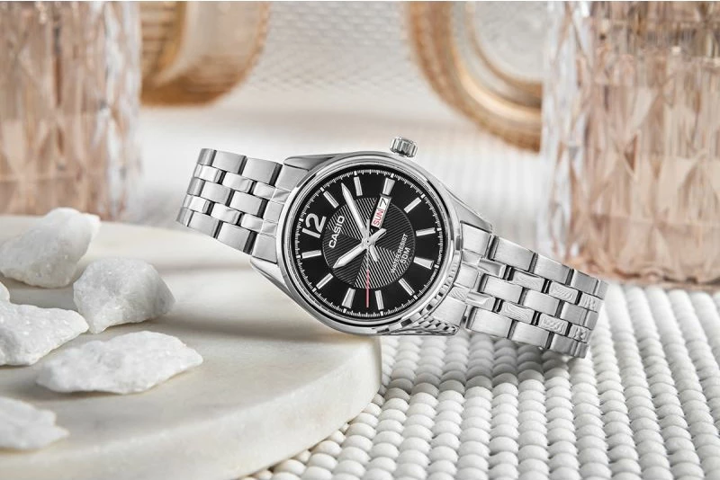 Orë dore për femra CASIO, argjend