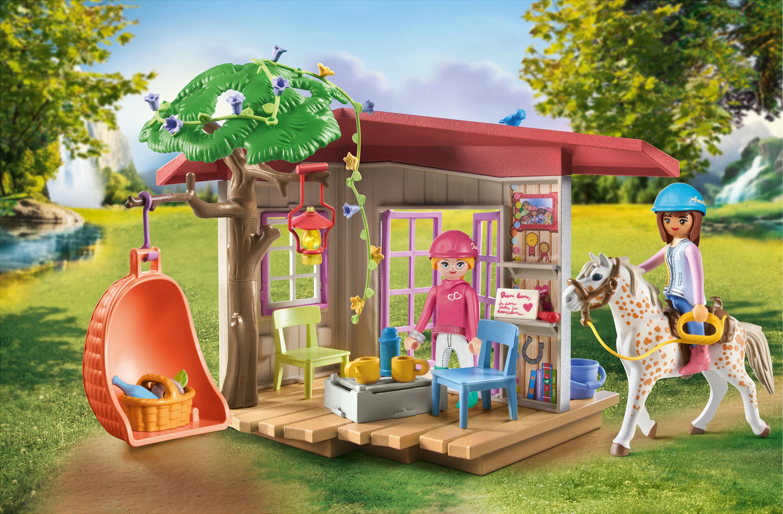 Set lodër Playmobil Horses of Waterfall 71638, klub shtëpizë për kuaj, 63 copë, shumëngjyrëshe