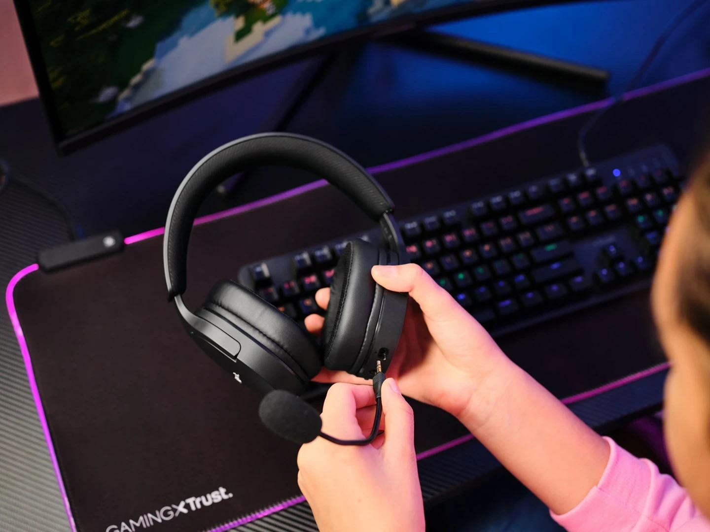 Headset Trust GXT 491 Fayzo, Gaming, USB Type-C, Bluetooth, Black