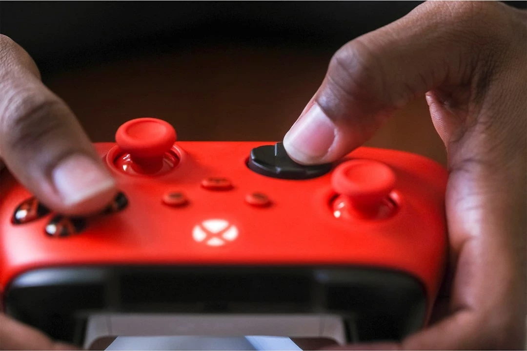 Gamepad Microsoft Xbox Wireless Controller QAU-00012, Bluetooth/USB, i kuq