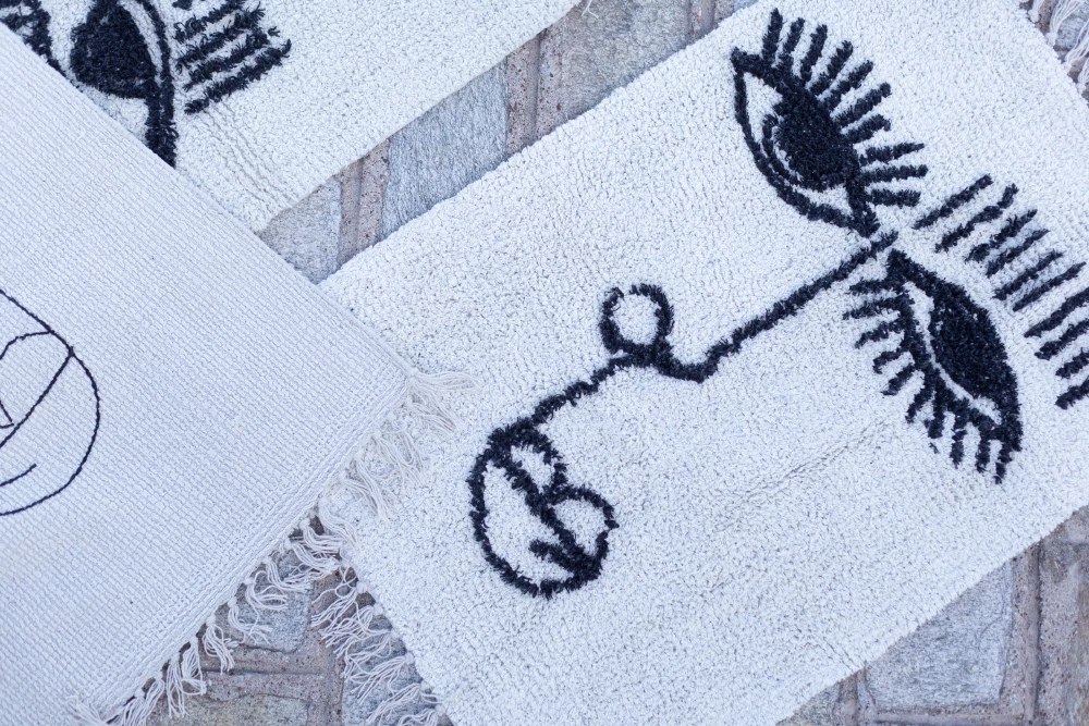 Qilim 'Face', pambuk, bezhë e zi, 60x90cm