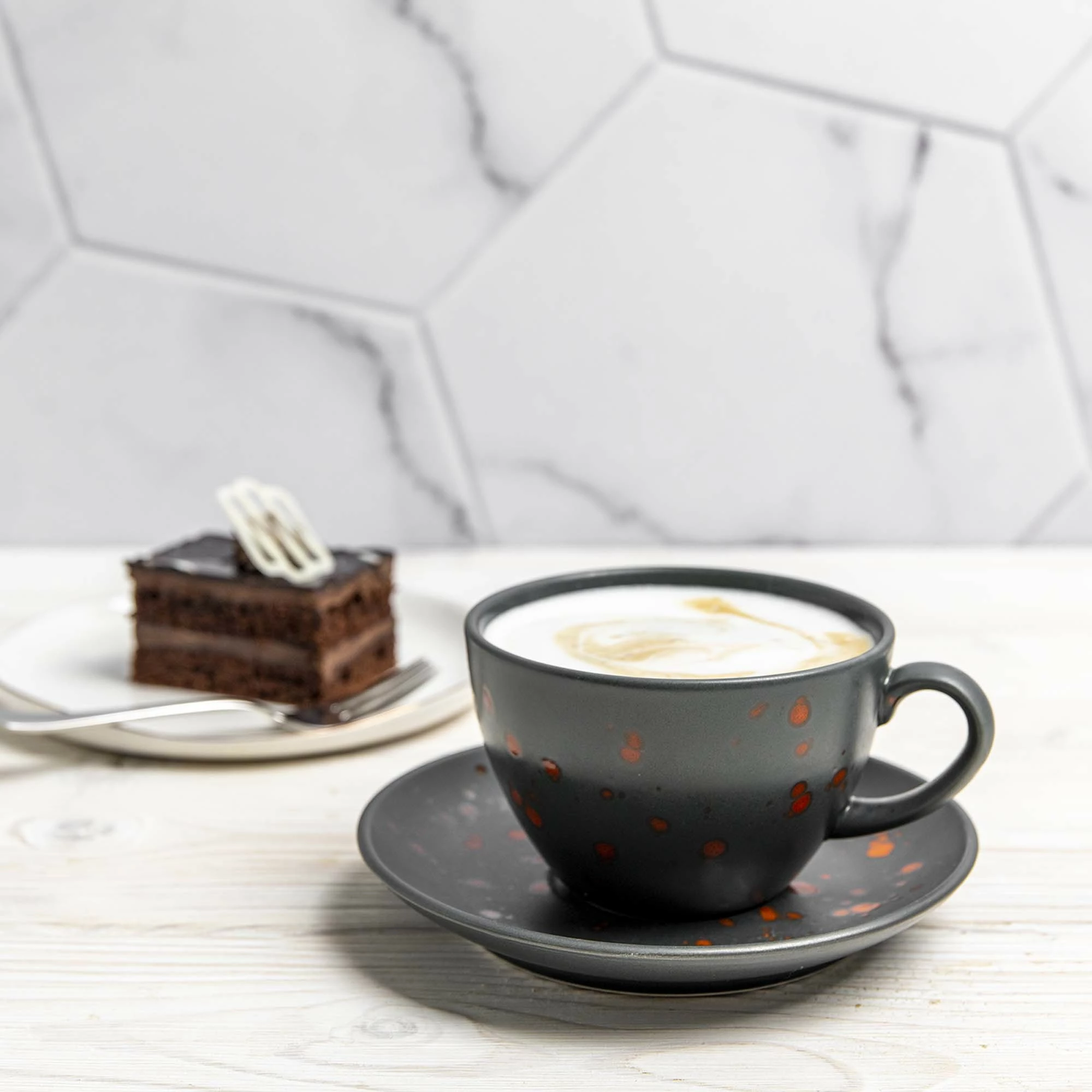 Pjatëz cappuccino Fine Dine Bloom 160 mm, e zezë, set 6 copë