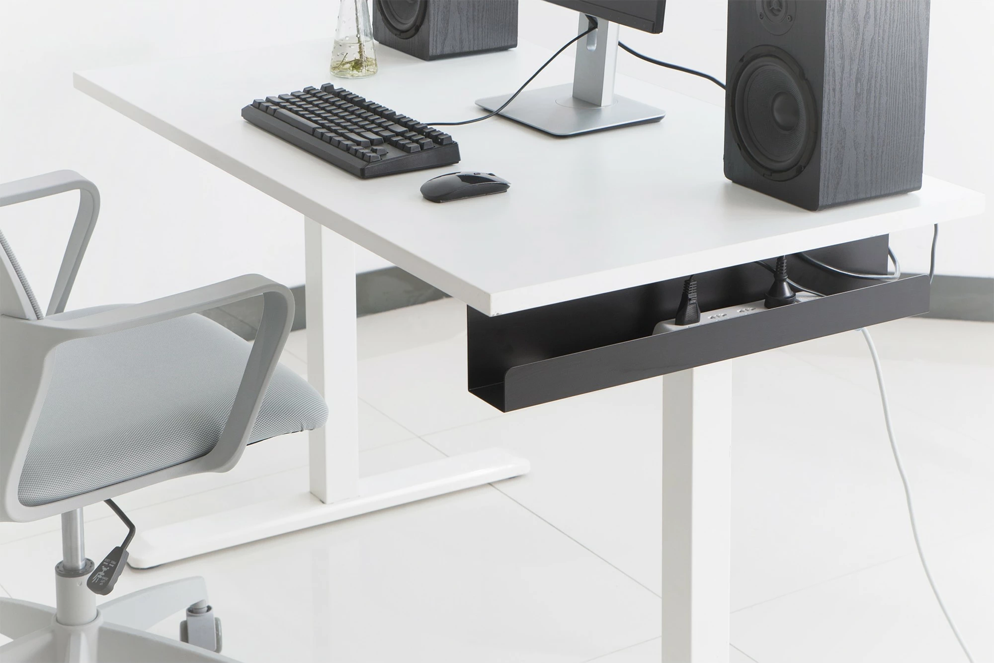 Shirit për kabllo Digitus nën tavolinë, i zi