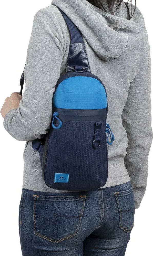 Çantë krahu RIVACASE Dijon 10.1", blu