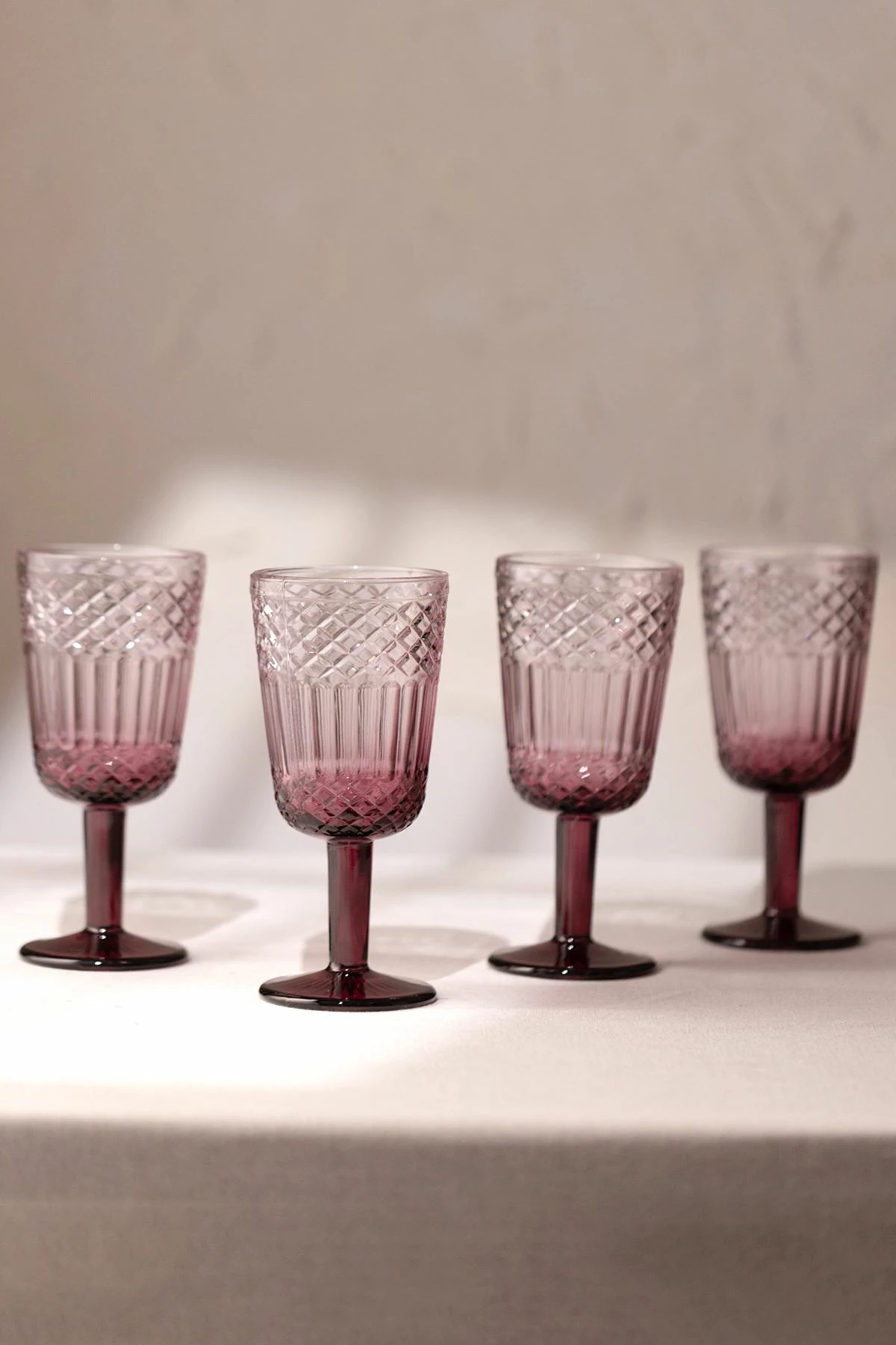 Set gotash prej qelqi (4 copë), Hermia Concept, Vega 280, ngjyrë burgundy
