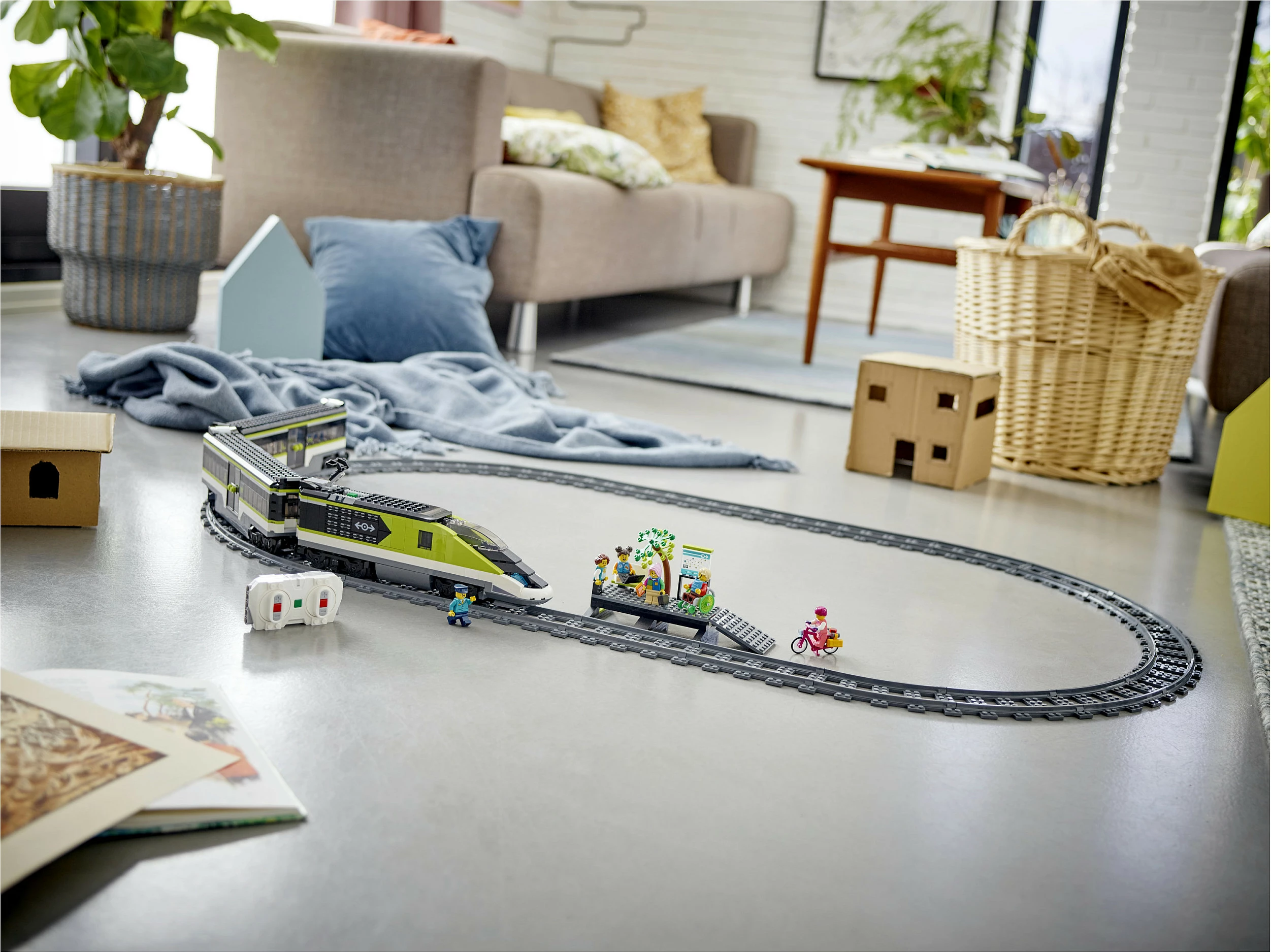 Set ndërtimi LEGO City Express Passenger Train, 7 vjeç e lart, plastik, 764 pjesë, shumëngjyrësh