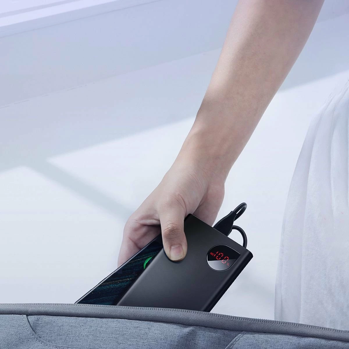Powerbank Baseus Adaman 10000mAh 22.5W me display, 2x USB-A + USB-C, i zi