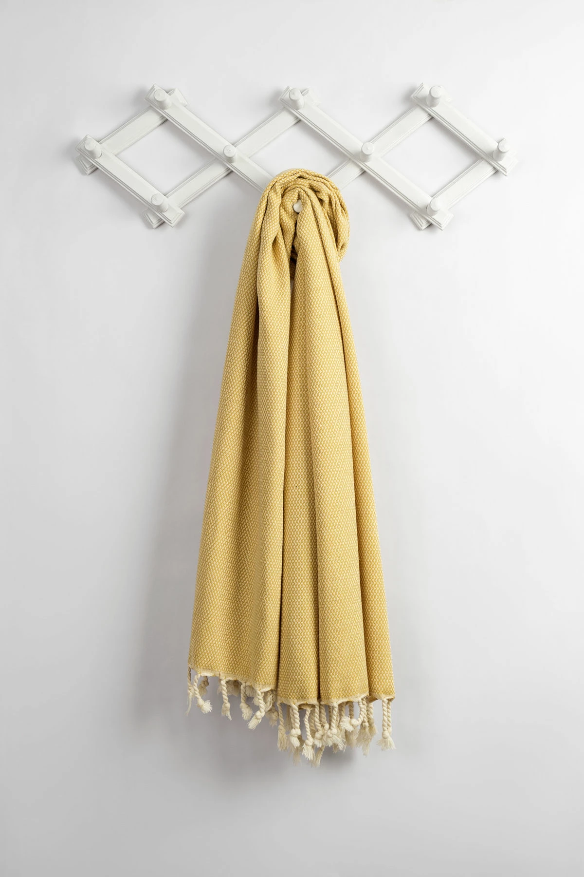 Peshqir plazhi Fouta, model Mijölnir, ngjyrë mustard, Likya