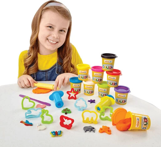 NICK DOUGH LOTS OF POTS