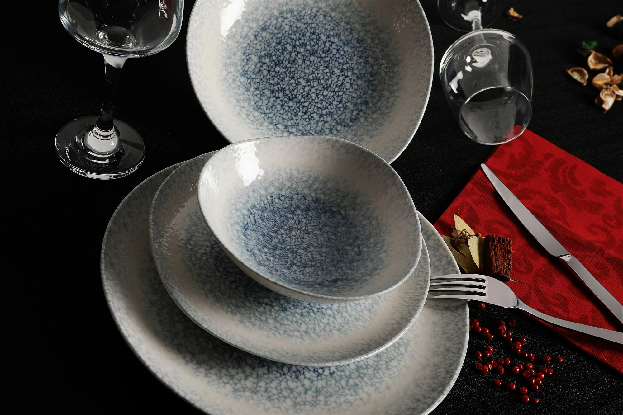 Set enësh për drekë (24 copë), Hermia Concept, GBSRD24Y4R673, porcelan, ngjyrë kaltër dhe e bardhë