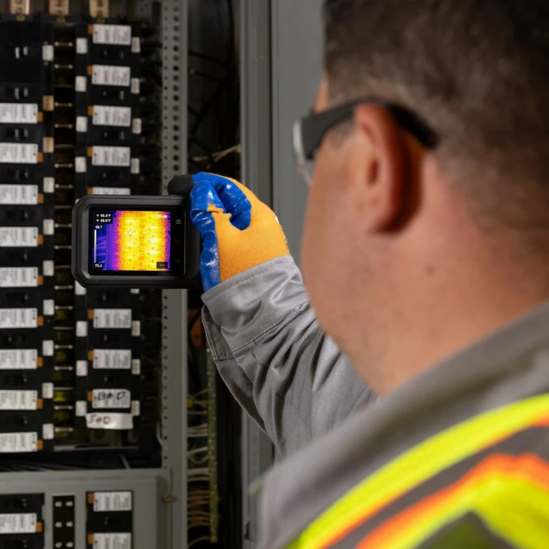 Kamerë termike FLIR C8, 320x240, ekran LCD, e zezë