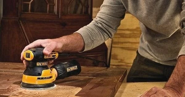 Lëmues orbital ekscentrik DeWalt DWE6423 125 mm 280 W me kontroll shpejtësie, verdhë/zi