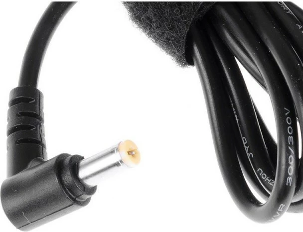 Adapter rryme Green Cell PRO AD02P për Acer 5733, 19V 4.74A, 90W, 5.5-1.7mm, i zi