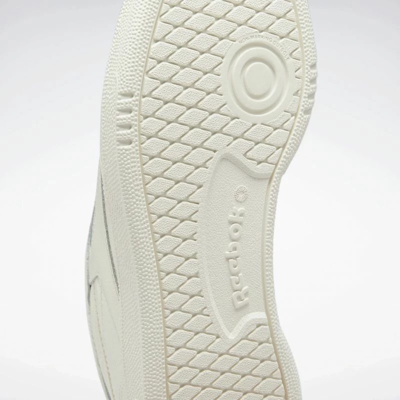 Atlete femra Reebok, të bardha