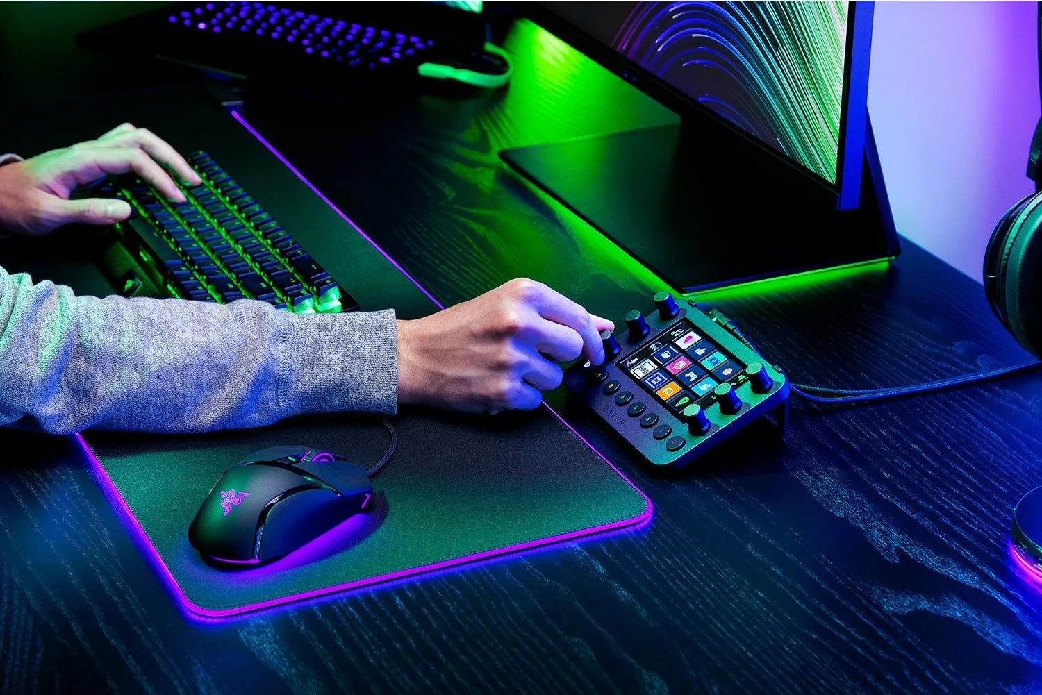 Kontroller stream Razer Stream Controller All-in-One-Deck, i zi