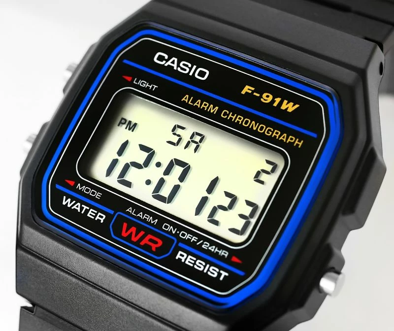 Orë dore për meshkuj CASIO F-91W, e zezë, me kuti