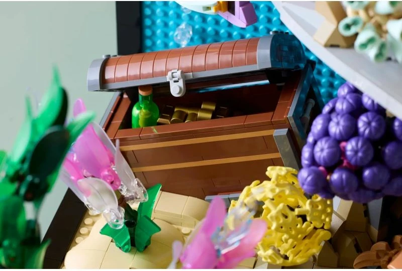 Set ndërtimi LEGO për të rritur, Icons Tropical Aquarium