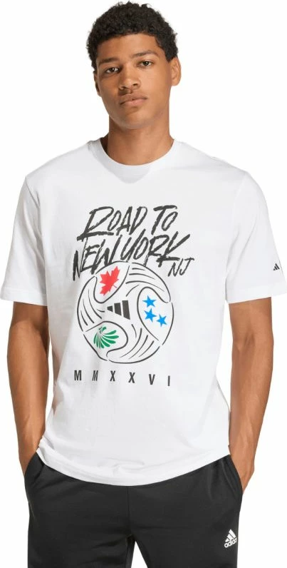 Maicë për meshkuj adidas FIFA World Cup 26 Road to NYNJ Graphic KB2535, e bardhë