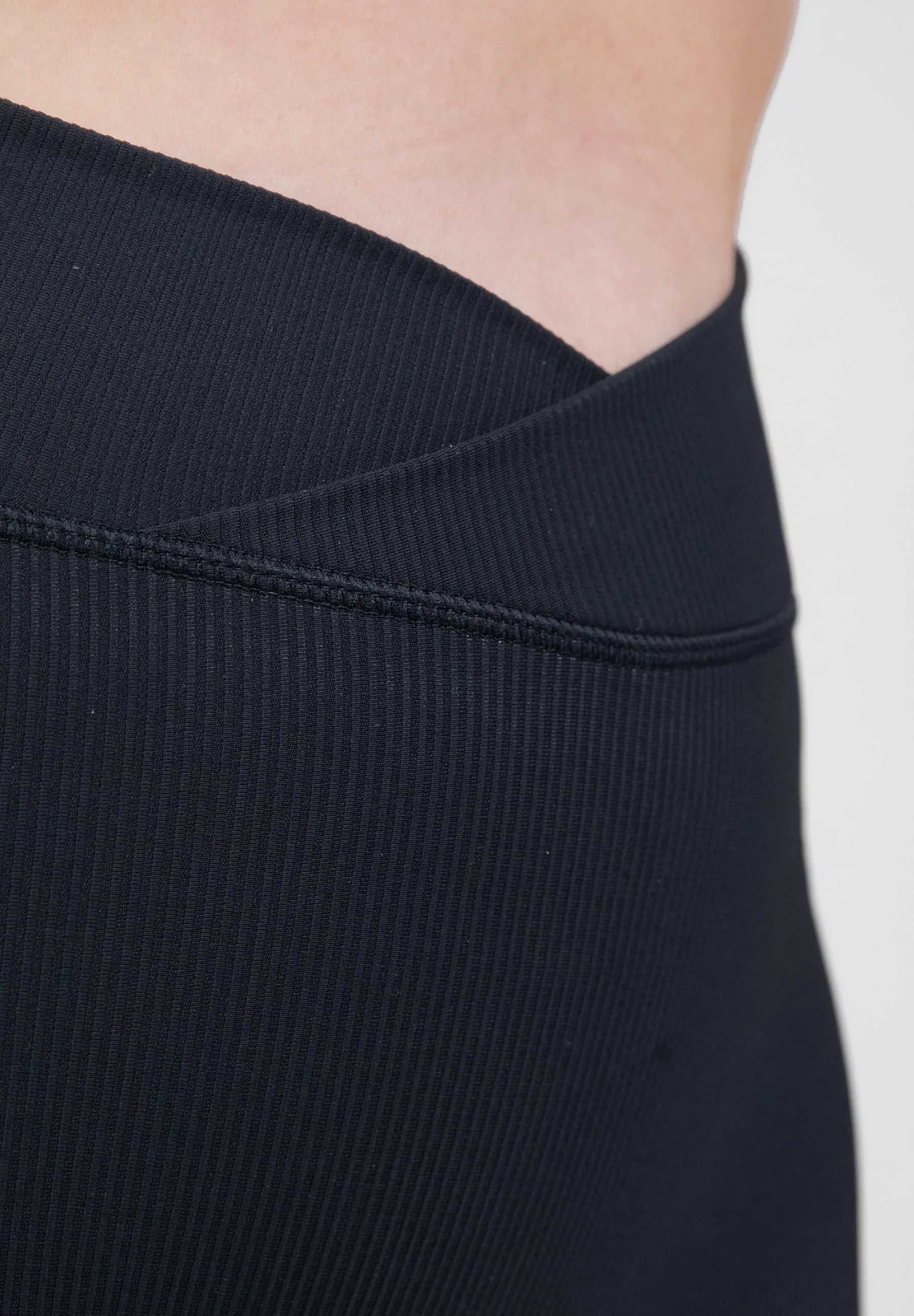 Carmen Flared Leggings - Black [Madhësia: M]