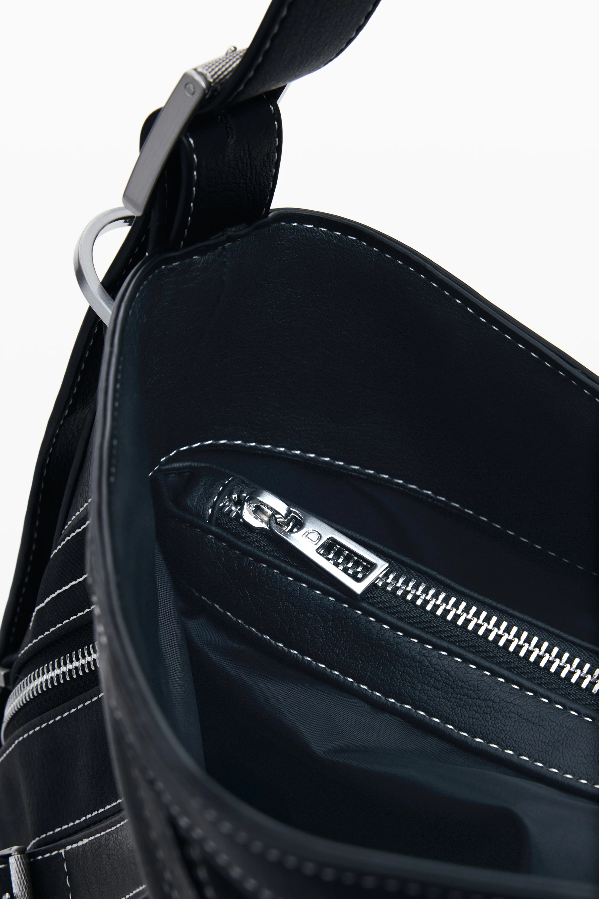 Çantë për femra Desigual Fibonacci Buxton, e zezë