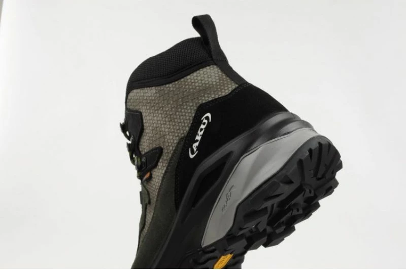 Atlete trekking për meshkuj Aku, të zeza