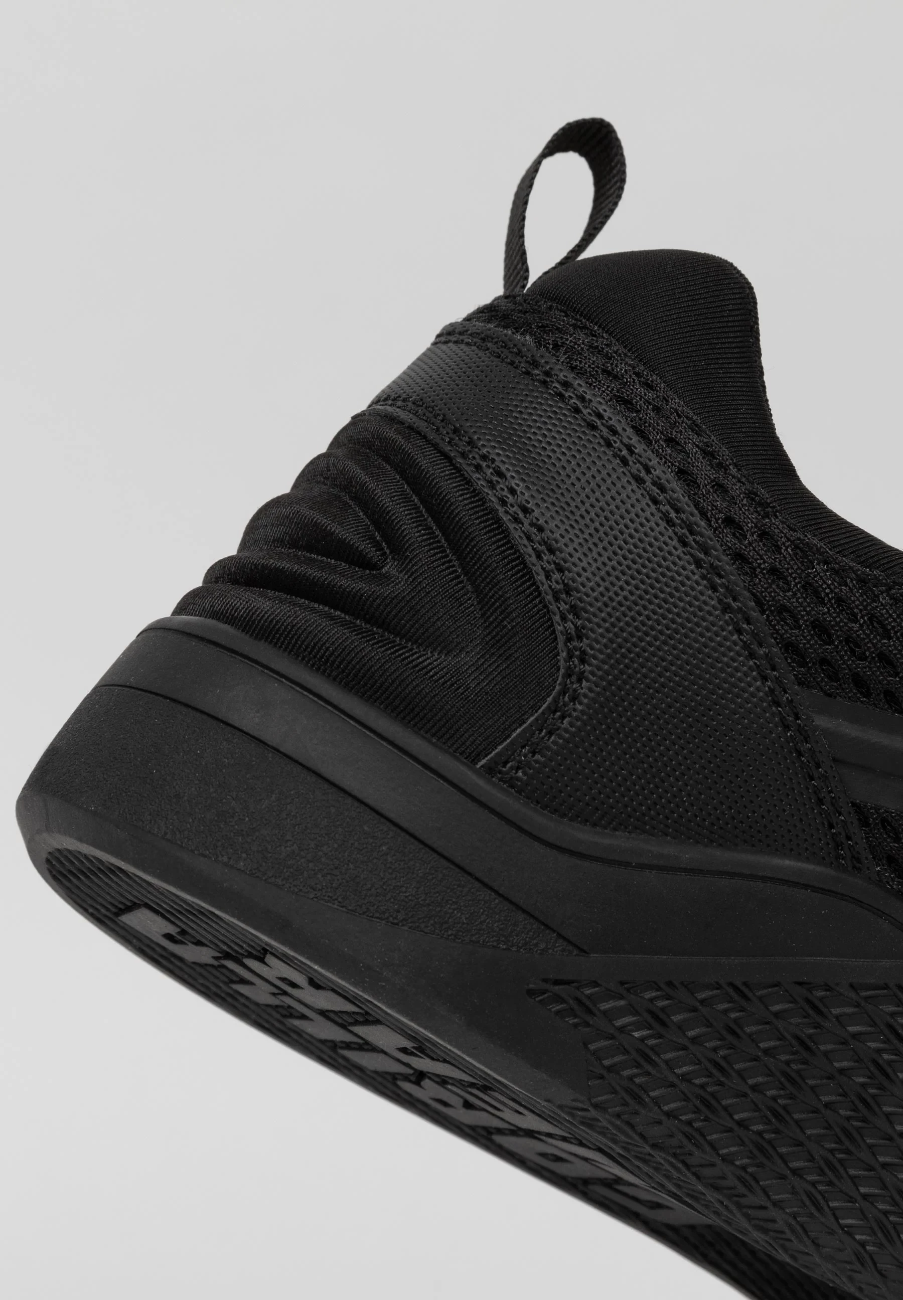 Gorilla Wear Gym Hybrids -Black/Black [Madhësia: 40]