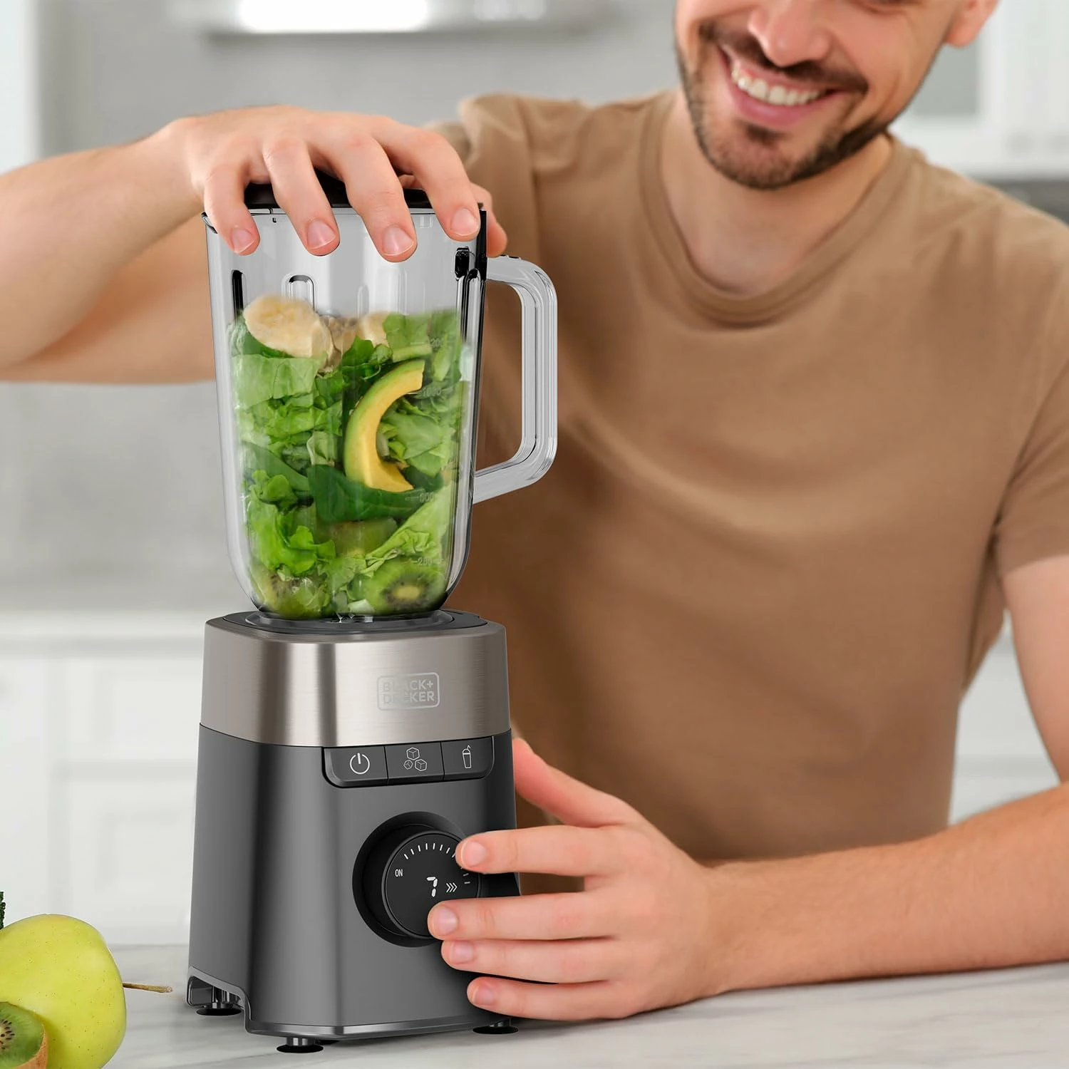 Blender stacionar Black&Decker BXJB1201E 1200W 2.2L 8 shpejtësi i zi