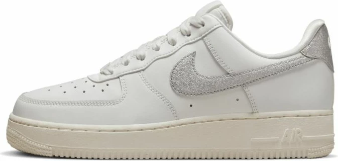 Atlete për femra Nike, të bardha