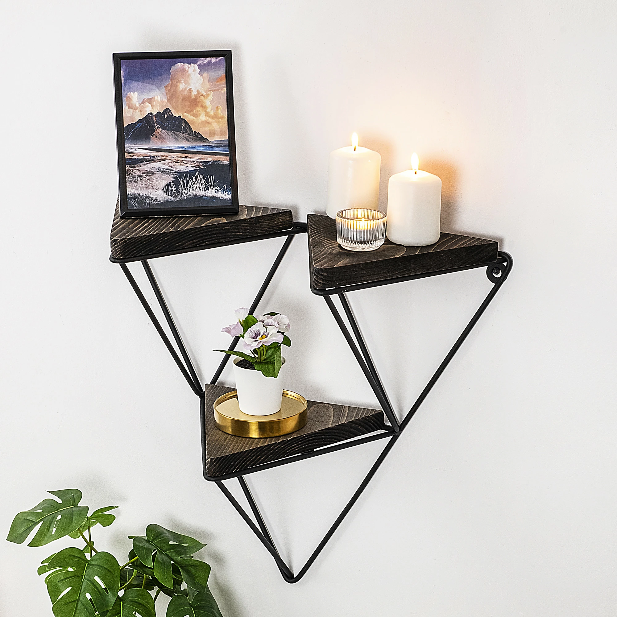 Raft muri Hanah Home, Freesia, dru bredhi, kornizë metalike, ngjyrë e zezë dhe arre e errët