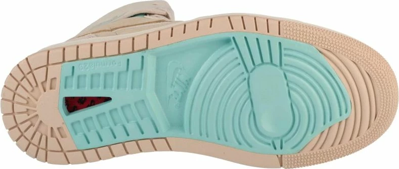 Atlete Nike Jordan për femra, bezhë