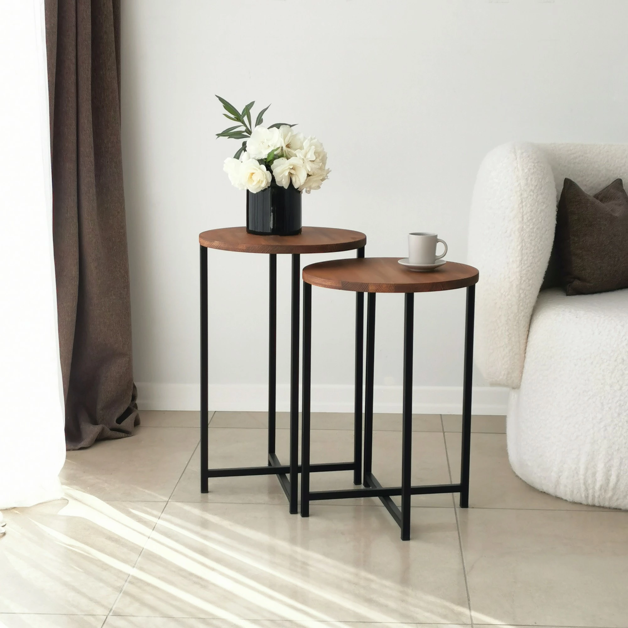 Set tavolinash kafeje Hanah Home, Neta, ngjyrë lisi