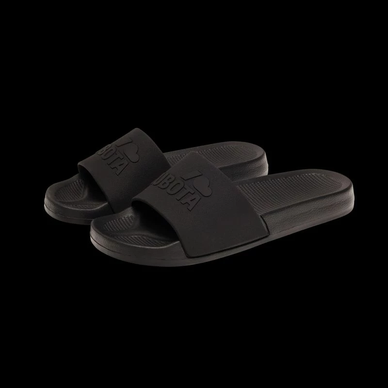 Papuqe Kubota, të zeza