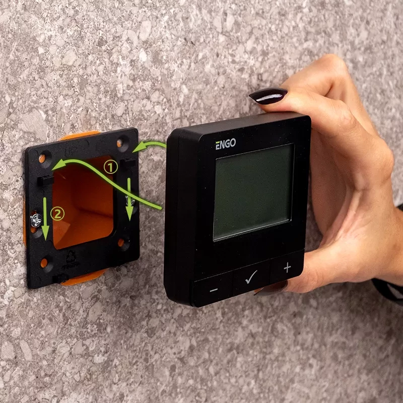 Termostat smart ENGO E25-230b ( me internet me Kabllo) e zezë