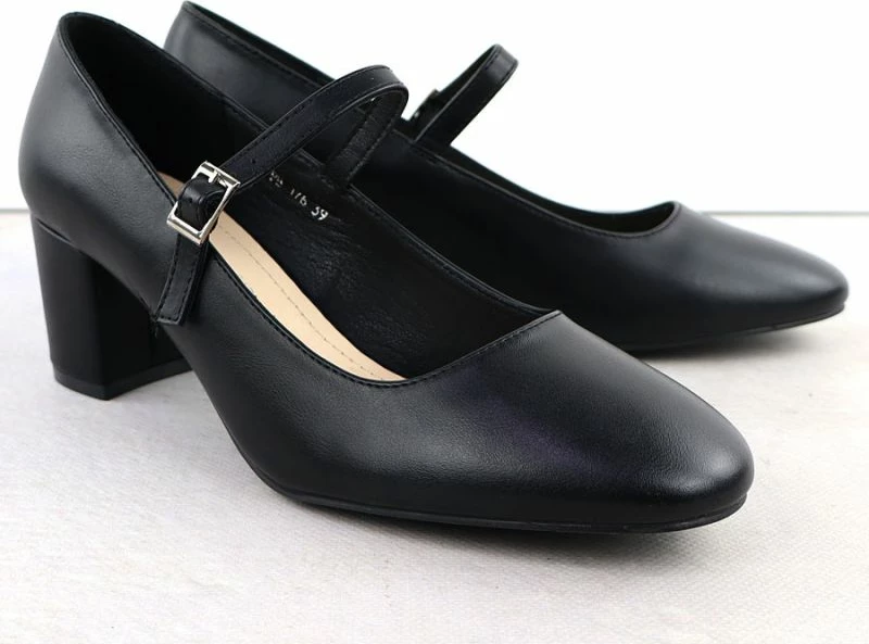 Këpucë elegante për femra Leone, të zeza