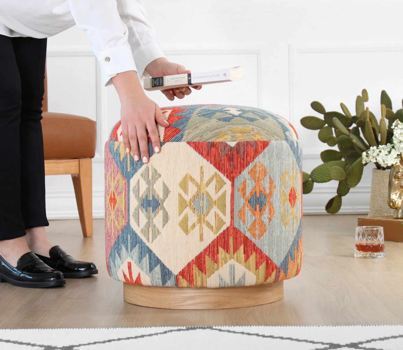 Puf Atelier del Sofa, Ferruz, shumëngjyrësh
