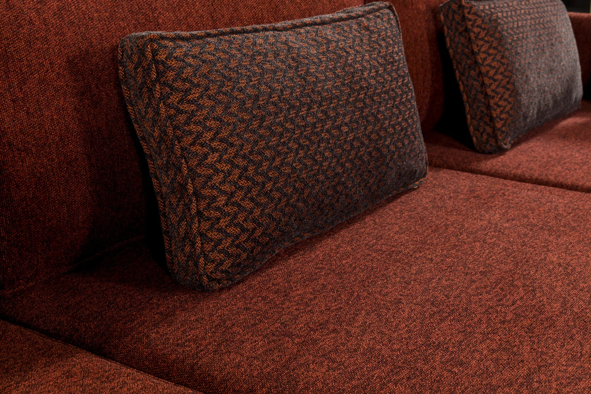 Kënd divan-krevat Atelier del Sofa, Matris, kënd i djathtë, ngjyrë e kuqe Claret