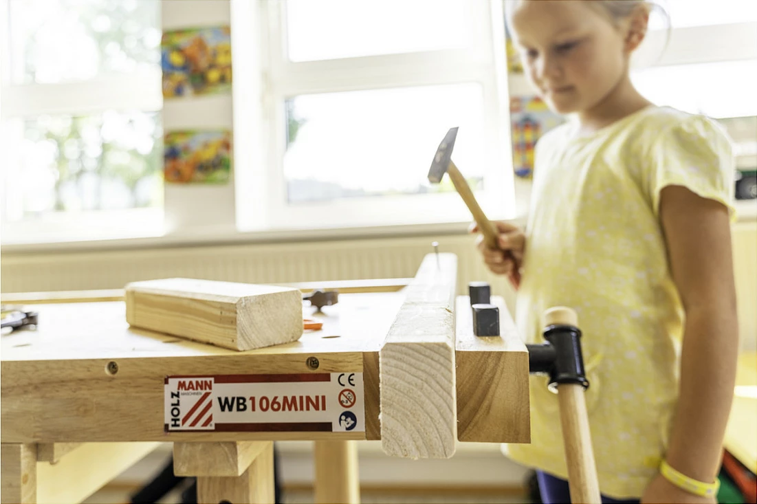 Bankë pune druri Holzmann WB106MINI, e rregullueshme në lartësi, 1 sirtar, natyrale
