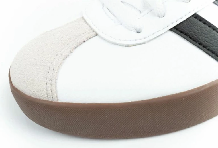 Këpucë për femra adidas, të bardha