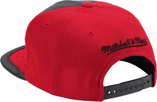 Kapelë snapback për meshkuj Mitchell & Ness Chicago Bulls, e zezë e kuqe [Madhësia: Një madhësi]