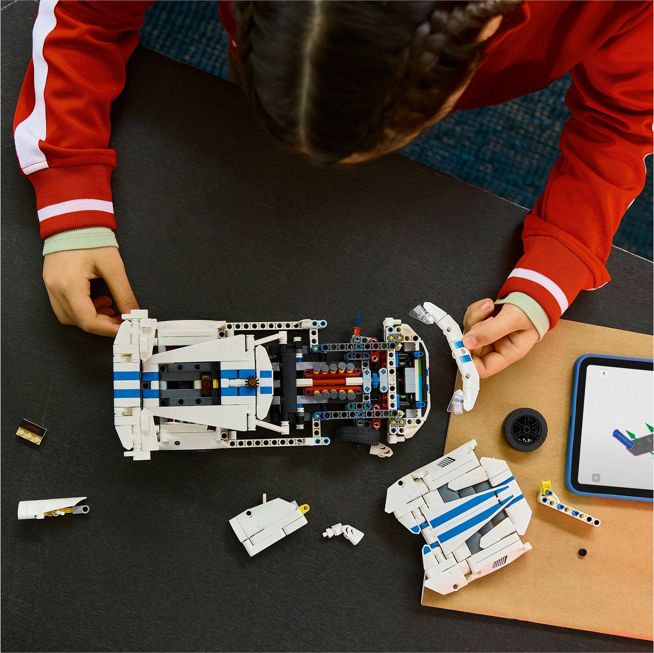 Set LEGO Technic Dodge Viper GTS-R 42234, 805 copë, 10+, bardhë/kaltër