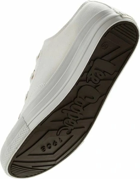 Atlete femra Lee Cooper, të bardha